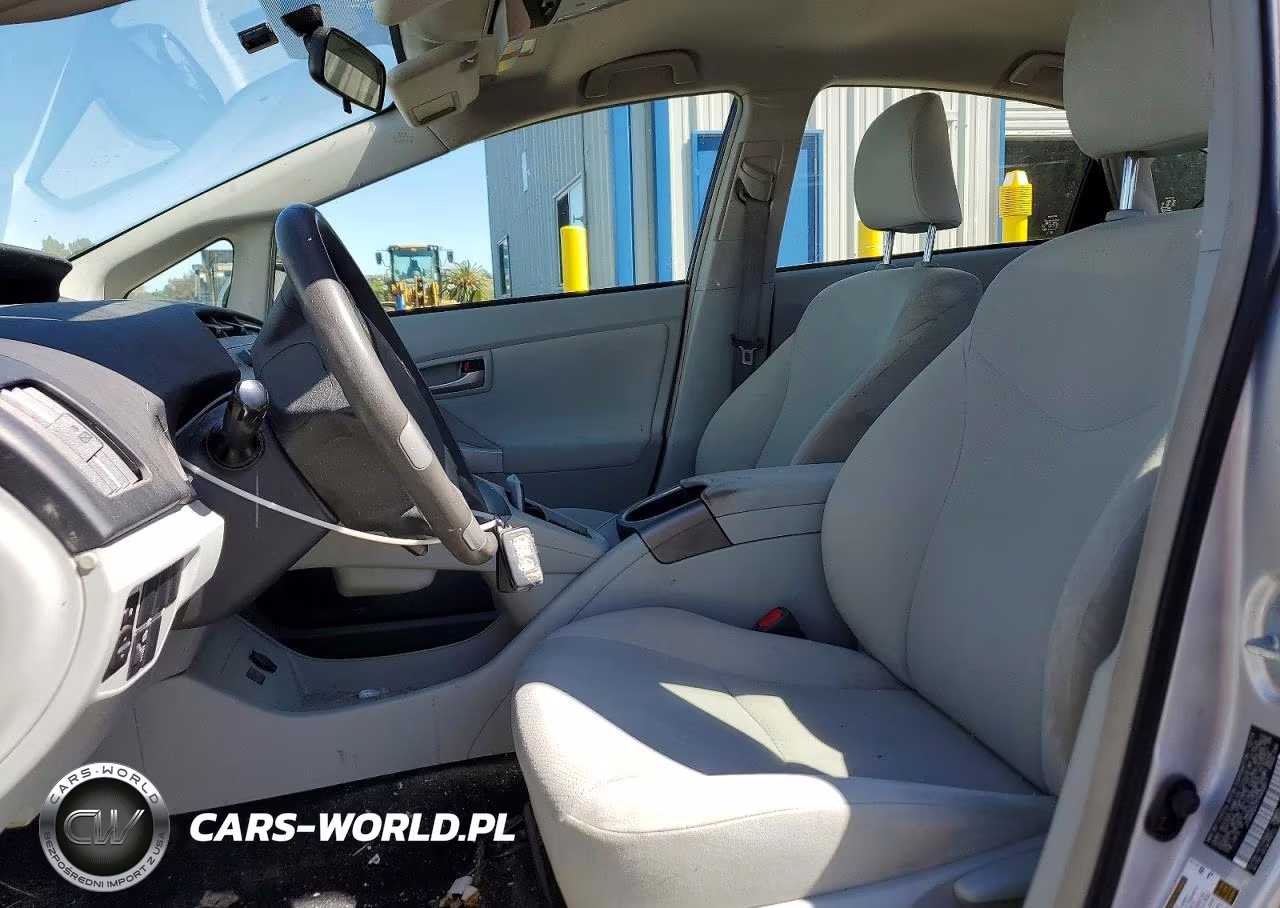2015 Toyota Prius Three VIN:JTDKN3DU7F0433817 - 7