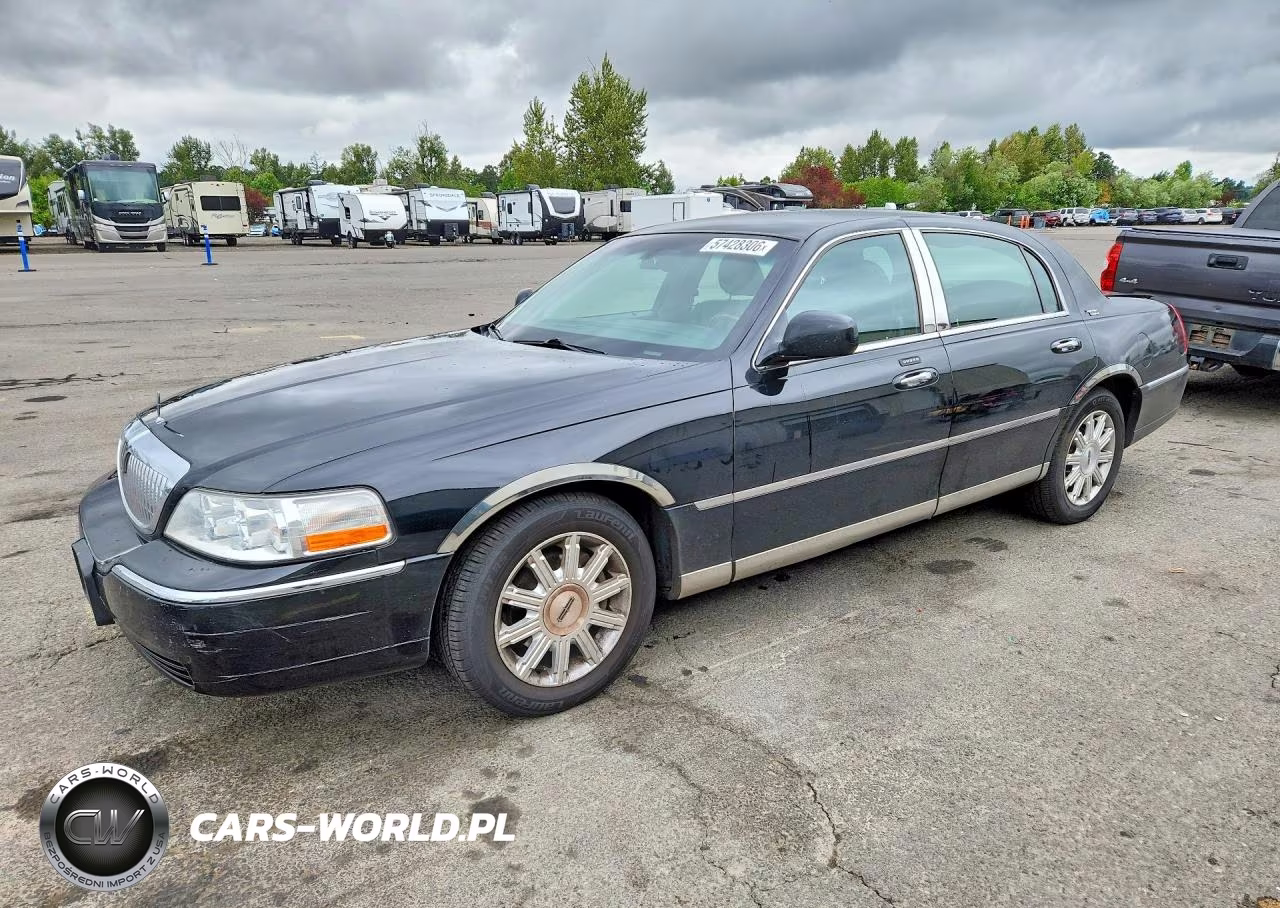 2009 Lincoln Town Car Signature Limited