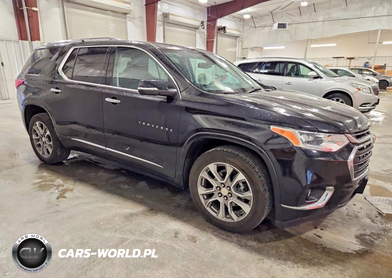 2021 Chevrolet Traverse Premier VIN:1GNEVKKW7MJ177656 - 4