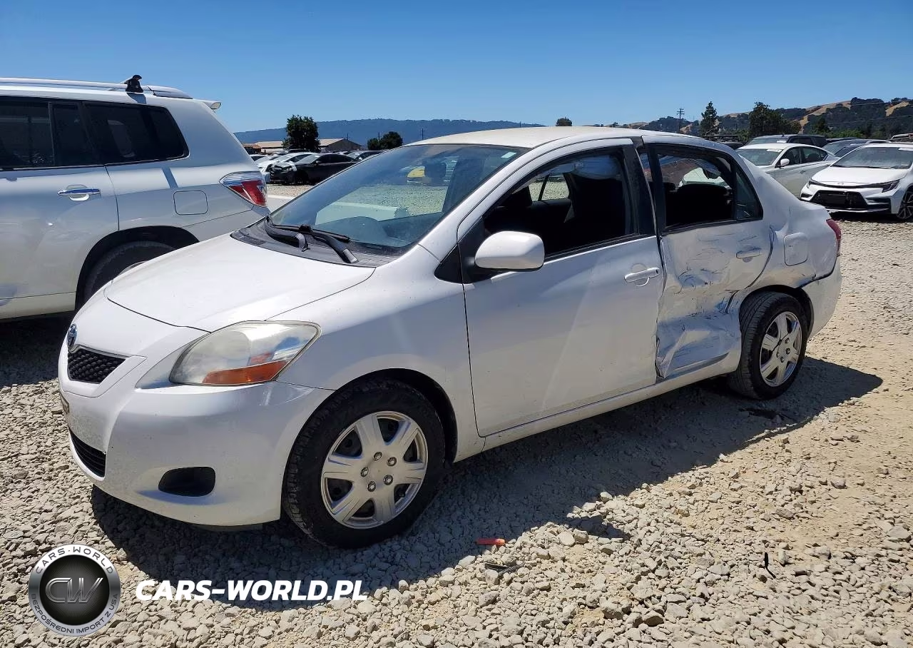2009 Toyota Yaris Base