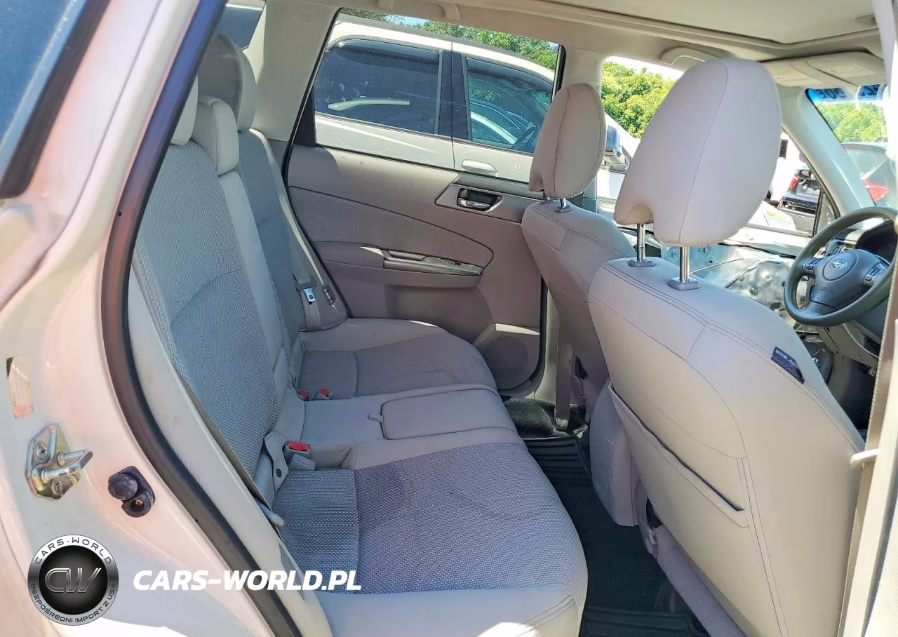2013 Subaru Forester 2.5X Premium VIN:JF2SHADC3DH427452 - 10