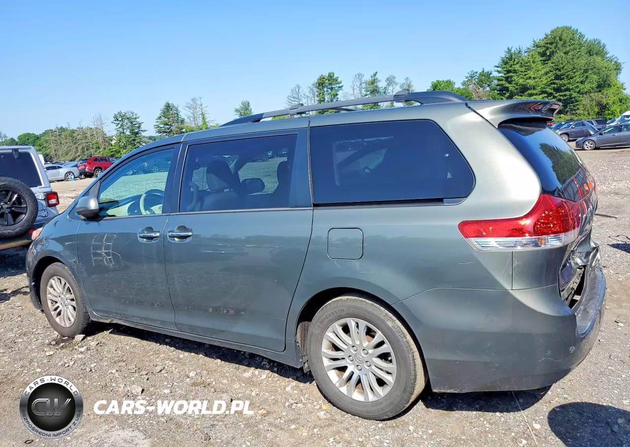2013 Toyota Sienna Xle 8-Passenger VIN:5TDYK3DC6DS360301 - 2