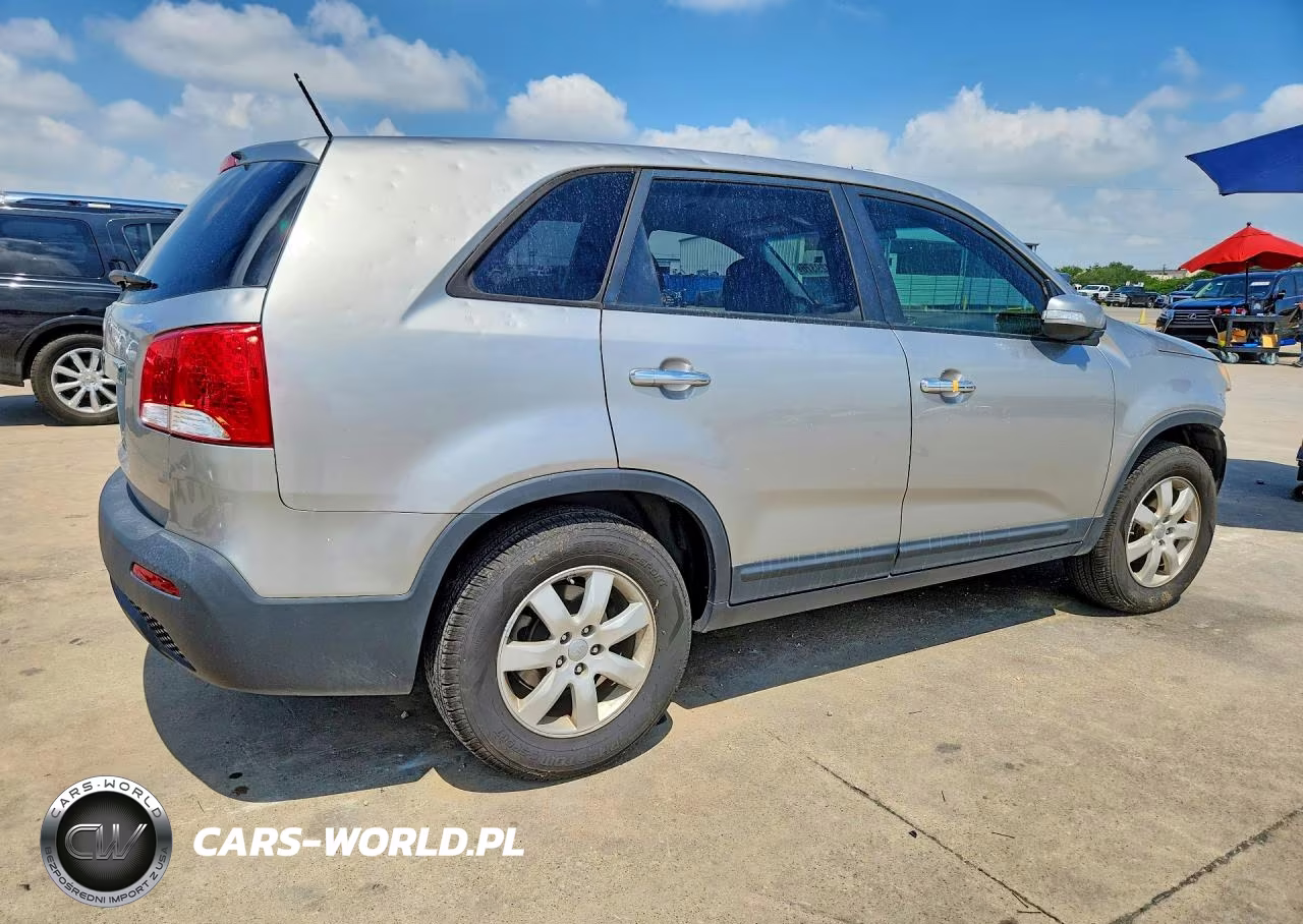 2013 Kia Sorento Lx VIN:5XYKT3A1XDG316014 - 3