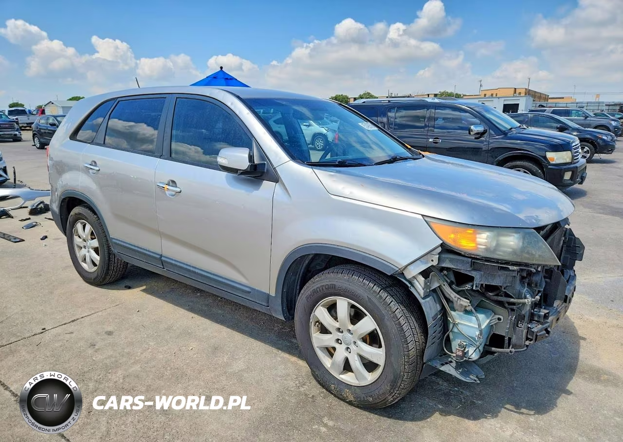 2013 Kia Sorento Lx VIN:5XYKT3A1XDG316014 - 4