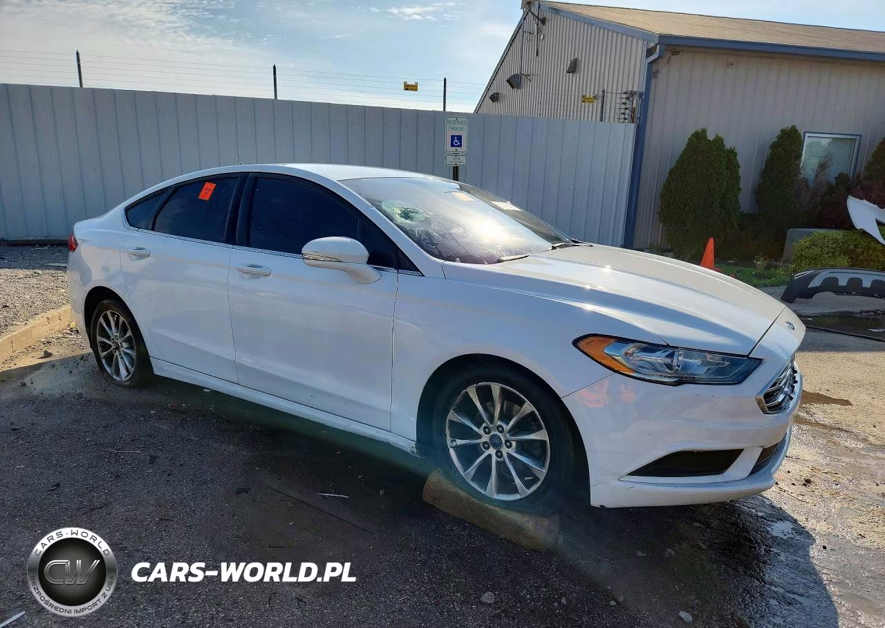 2017 Ford Fusion Se VIN:3FA6P0H73HR370240 - 4