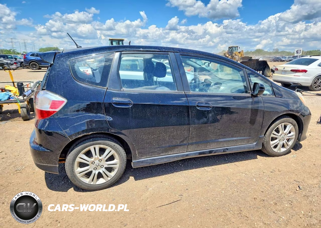 2009 Honda Fit Sport VIN:JHMGE88449S057436 - 3