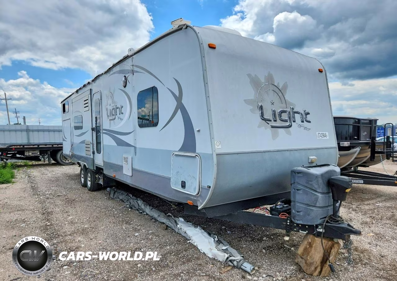 2015 Highland Ridge Light Camper – zdjęcie 1 z 10