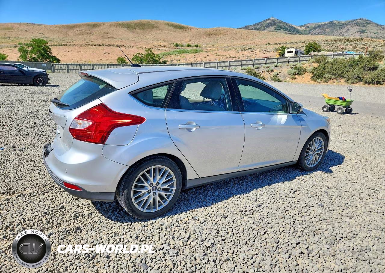 2012 Ford Focus Sel VIN:1FAHP3M26CL477827 - 3