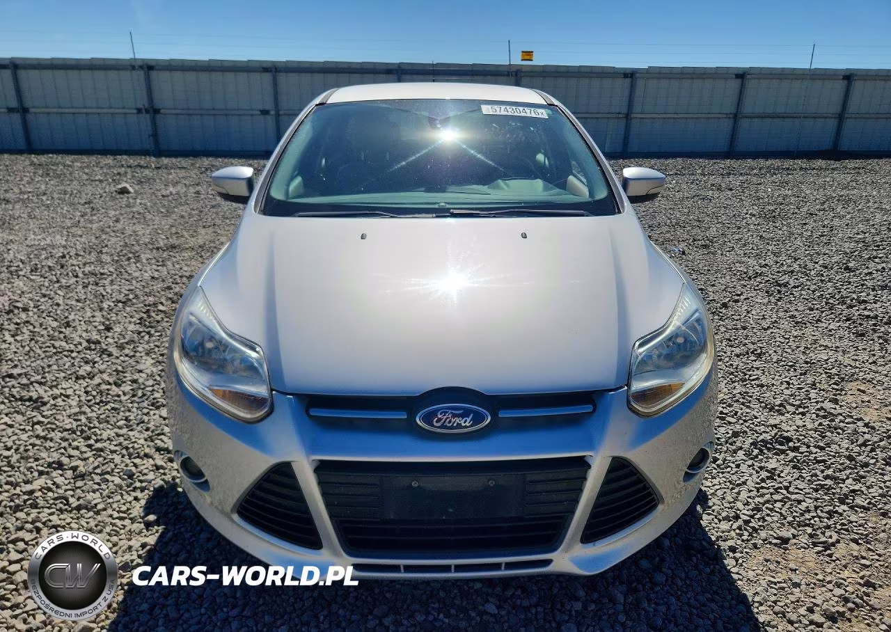 2012 Ford Focus Sel VIN:1FAHP3M26CL477827 - 5