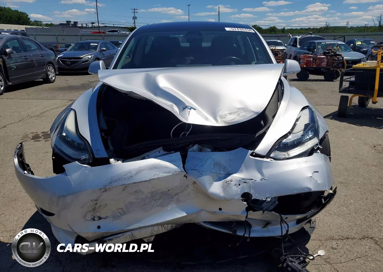 2018 Tesla Model 3 VIN:5YJ3E1EAXJF045973 - 5