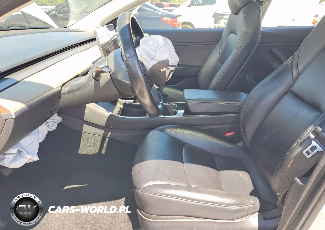 2018 Tesla Model 3 VIN:5YJ3E1EAXJF045973 - 7