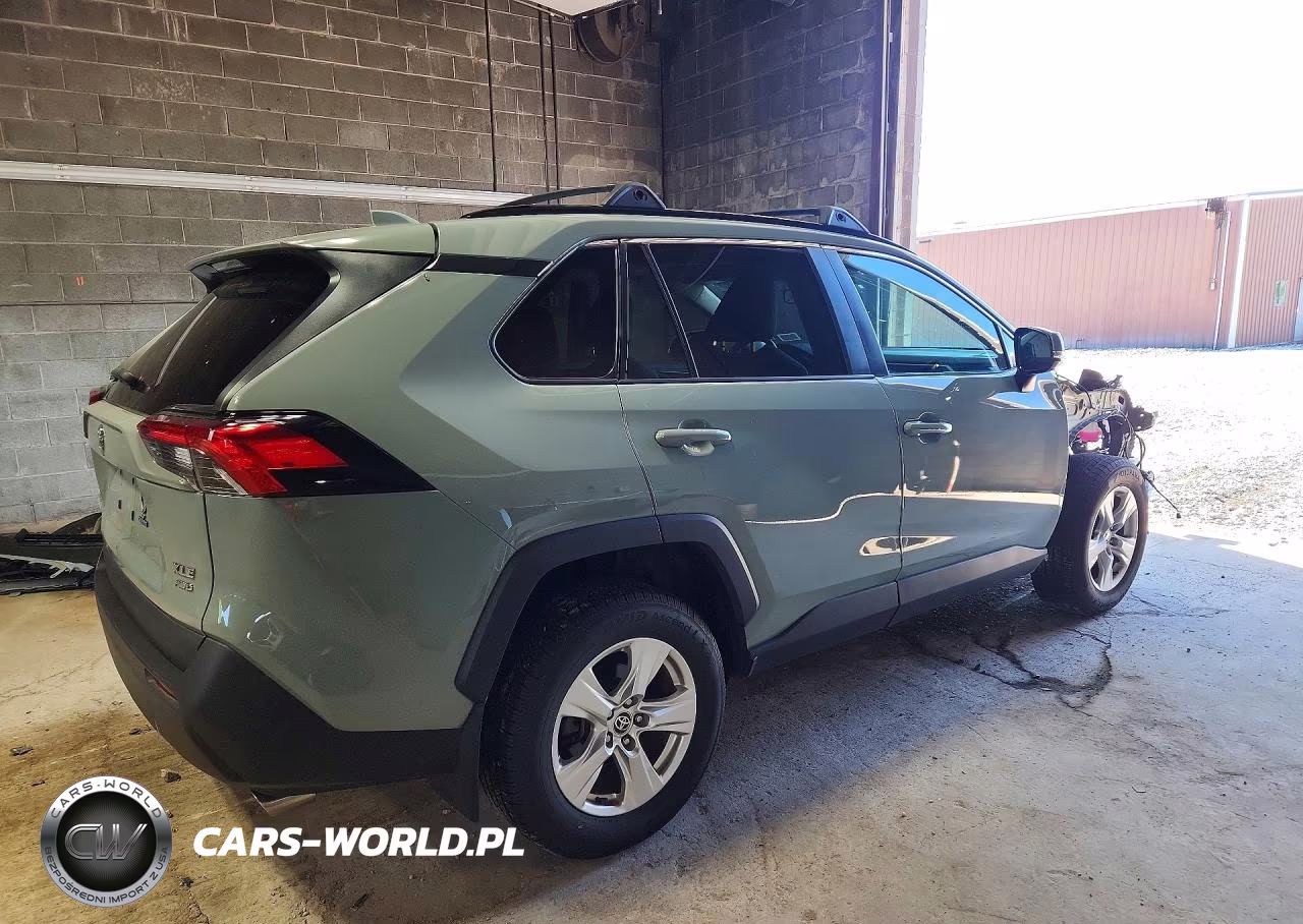 2021 Toyota Rav4 Xle VIN:2T3P1RFV6MW226905 - 3