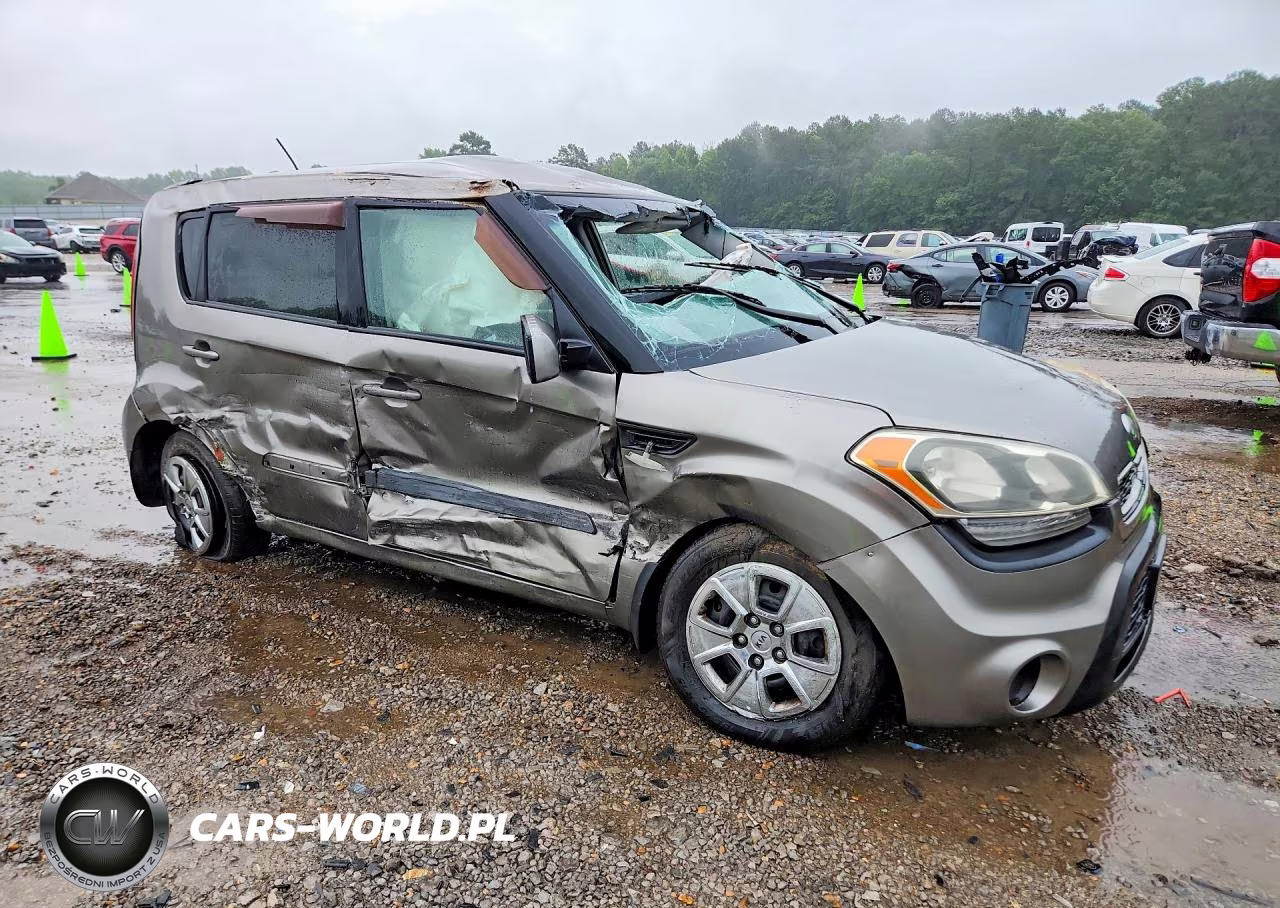 2013 Kia Soul Base VIN:KNDJT2A58D7584324 - 4