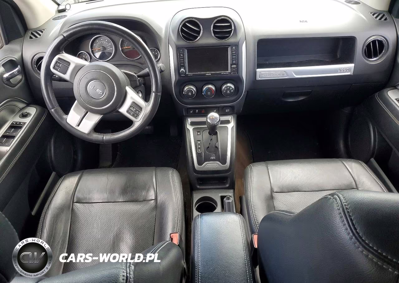 2015 Jeep Compass Latitude VIN:1C4NJDEBXFD386061 - 8