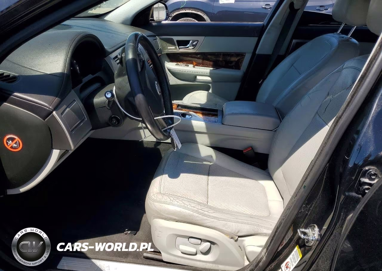 2010 Jaguar Xf Premium VIN:SAJWA0GB6ALR49889 - 7