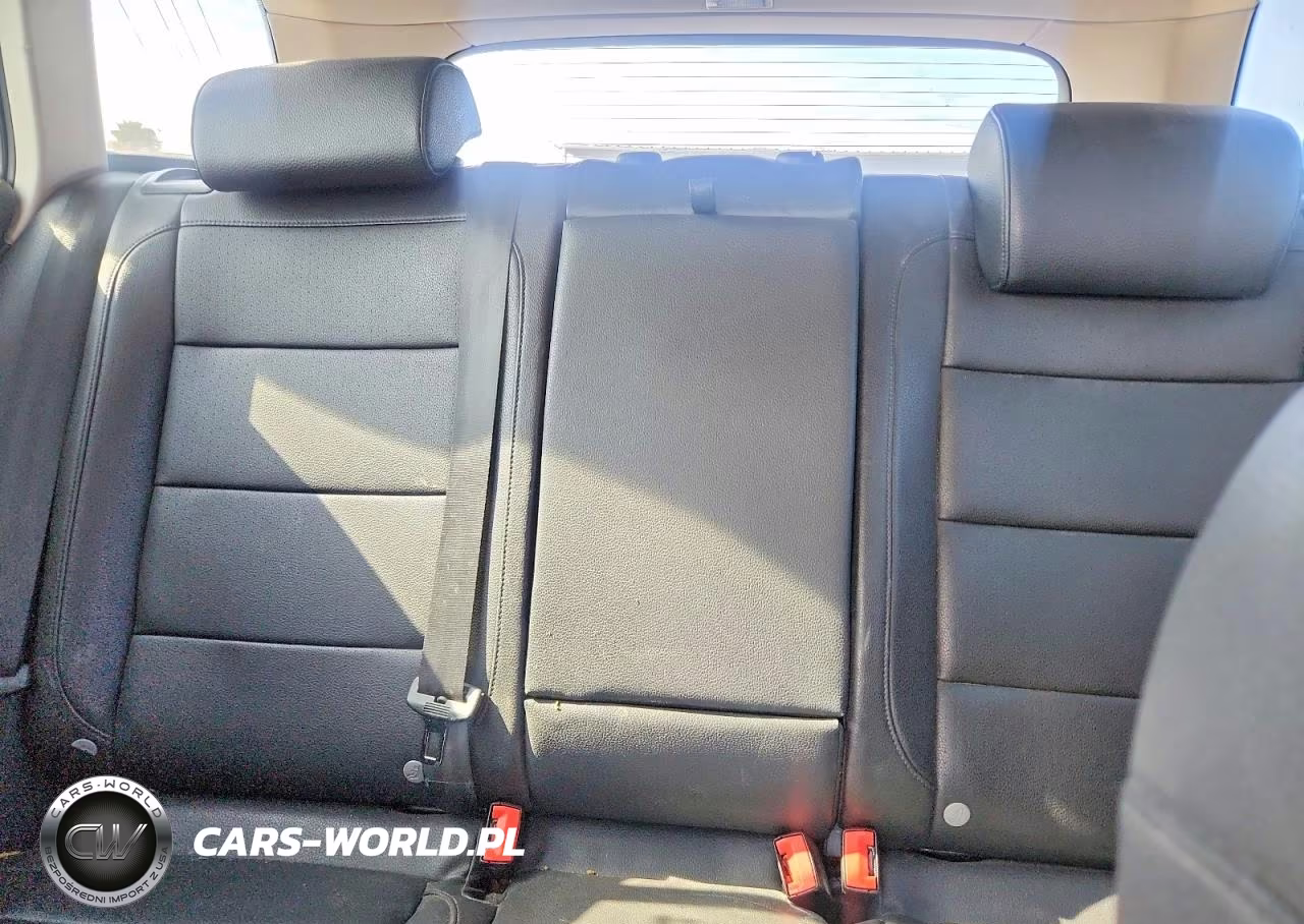 2010 Volkswagen Jetta Se VIN:3VWPZ7AJ7AM692001 - 10