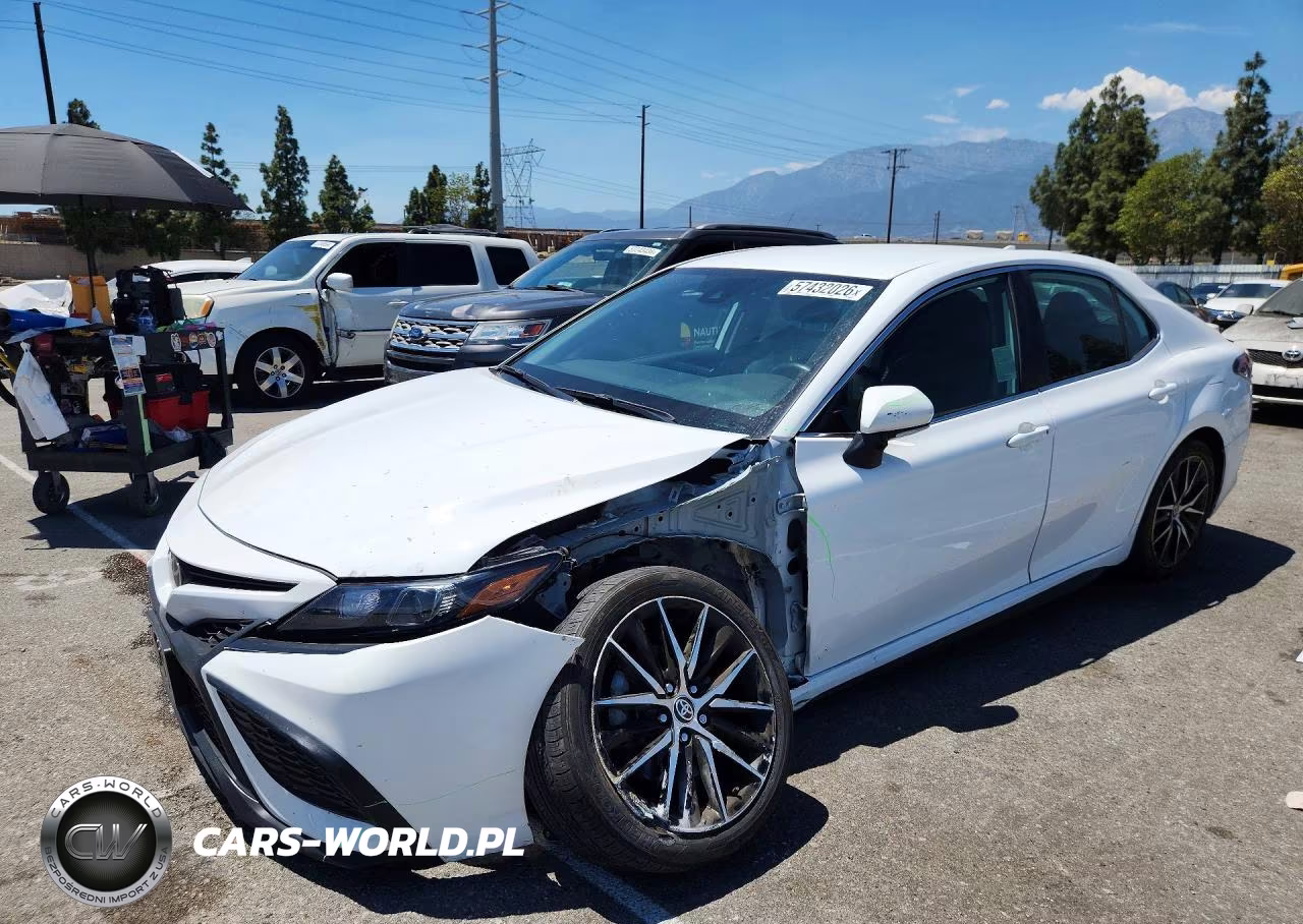 2024 Toyota Camry Se – zdjęcie 1 z 13