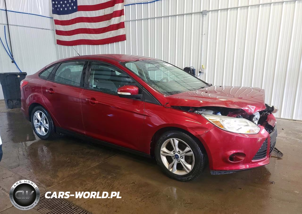 2014 Ford Focus Se VIN:1FADP3F22EL377951 - 4