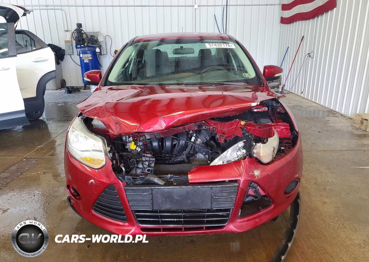 2014 Ford Focus Se VIN:1FADP3F22EL377951 - 5