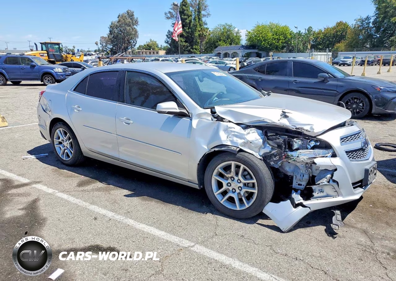 2013 Chevrolet Malibu 1Lt VIN:1G11C5SA9DF318872 - 4
