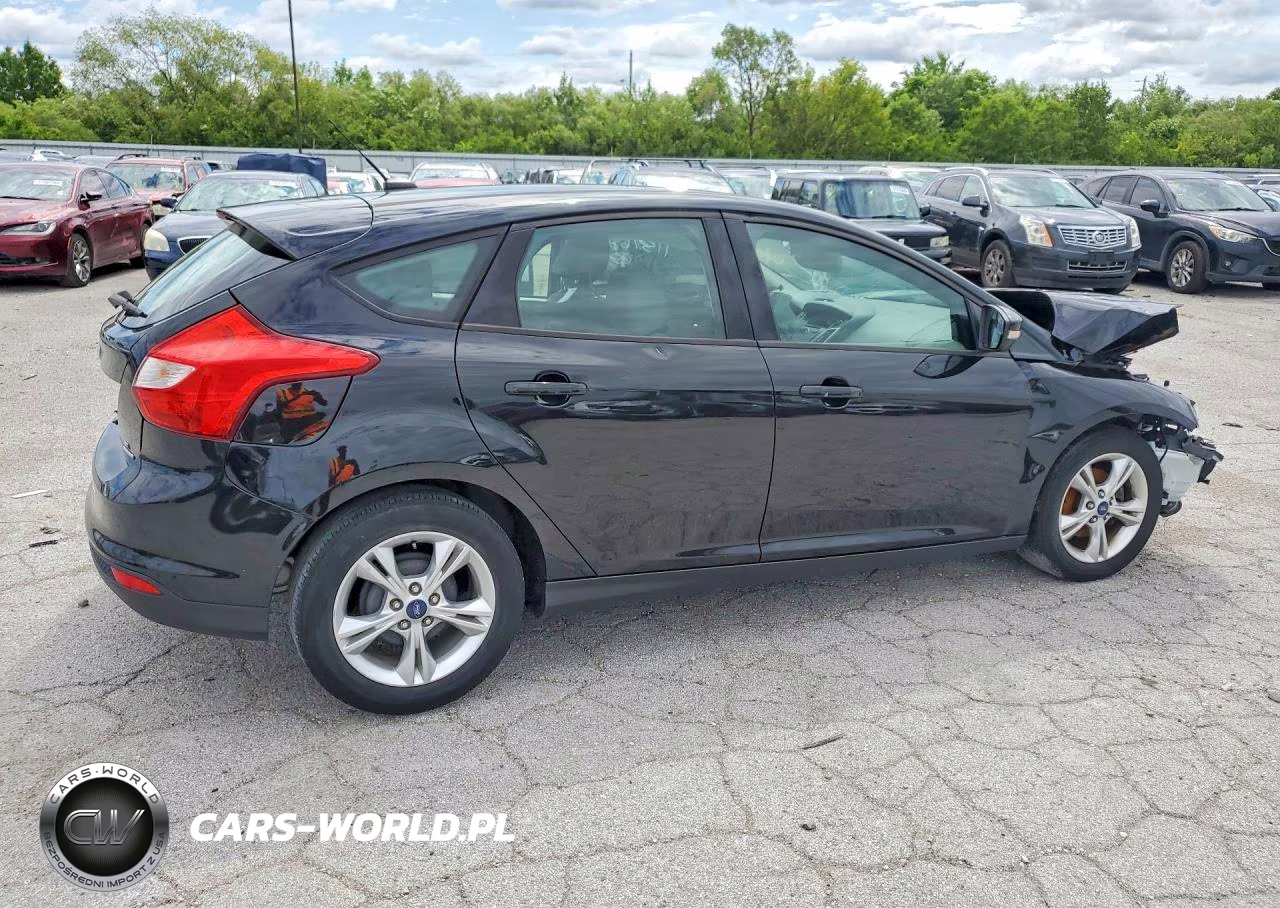 2014 Ford Focus Se VIN:1FADP3K25EL115962 - 3