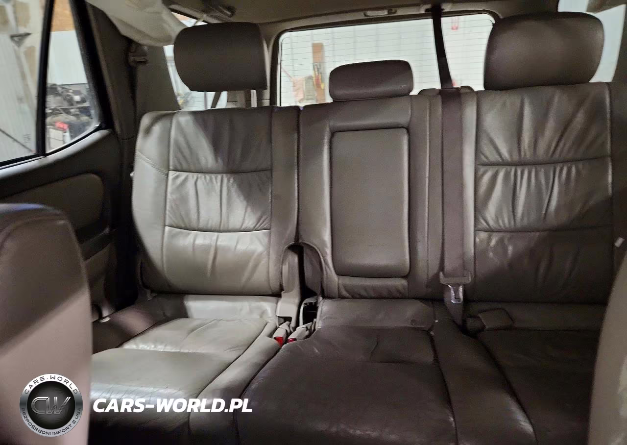 2005 Toyota Sequoia Limited VIN:5TDBT48A85S254483 - 10