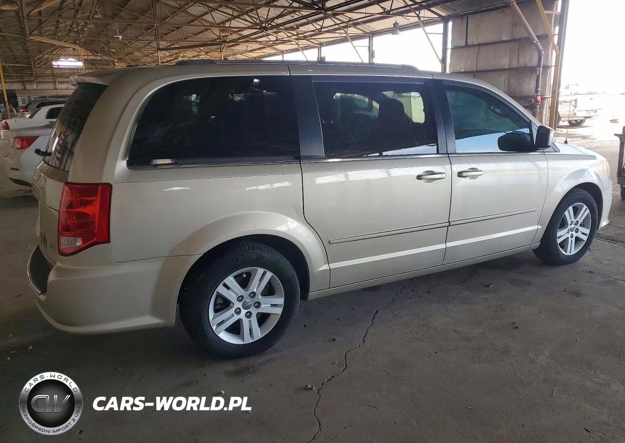 2013 Dodge Grand Caravan Crew VIN:2C4RDGDG2DR693225 - 3