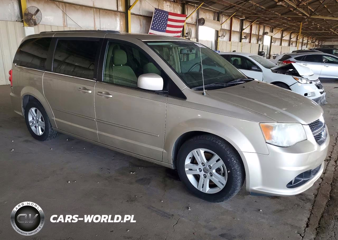 2013 Dodge Grand Caravan Crew VIN:2C4RDGDG2DR693225 - 4