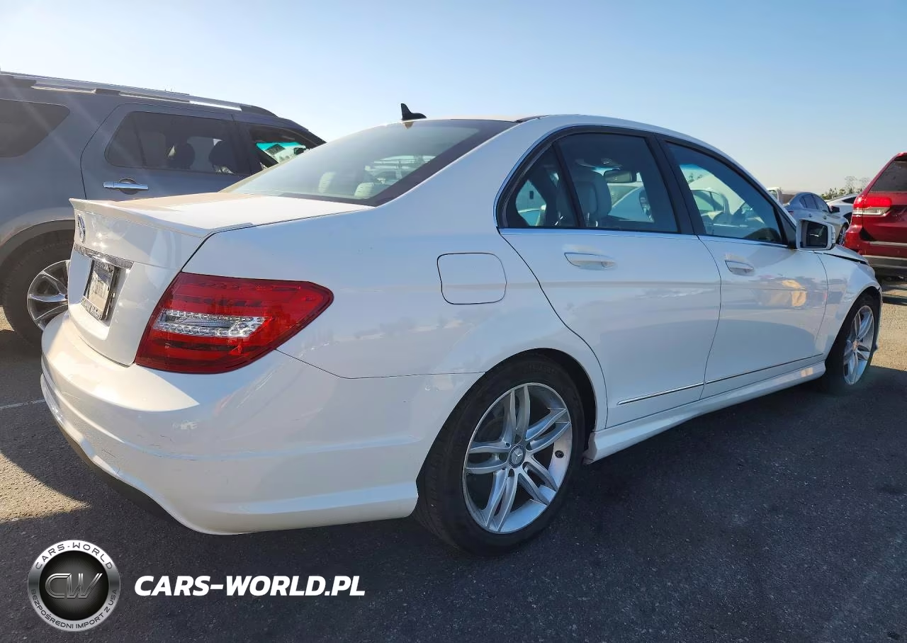 2014 Mercedes-Benz C 250 VIN:WDDGF4HB4ER302300 - 3
