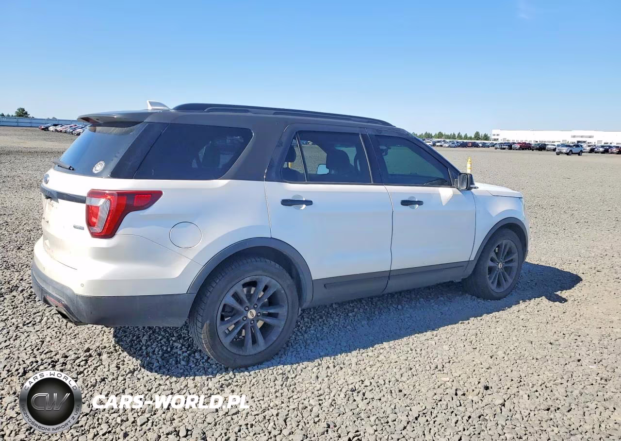 2016 Ford Explorer Sport VIN:1FM5K8GT0GGB42814 - 3