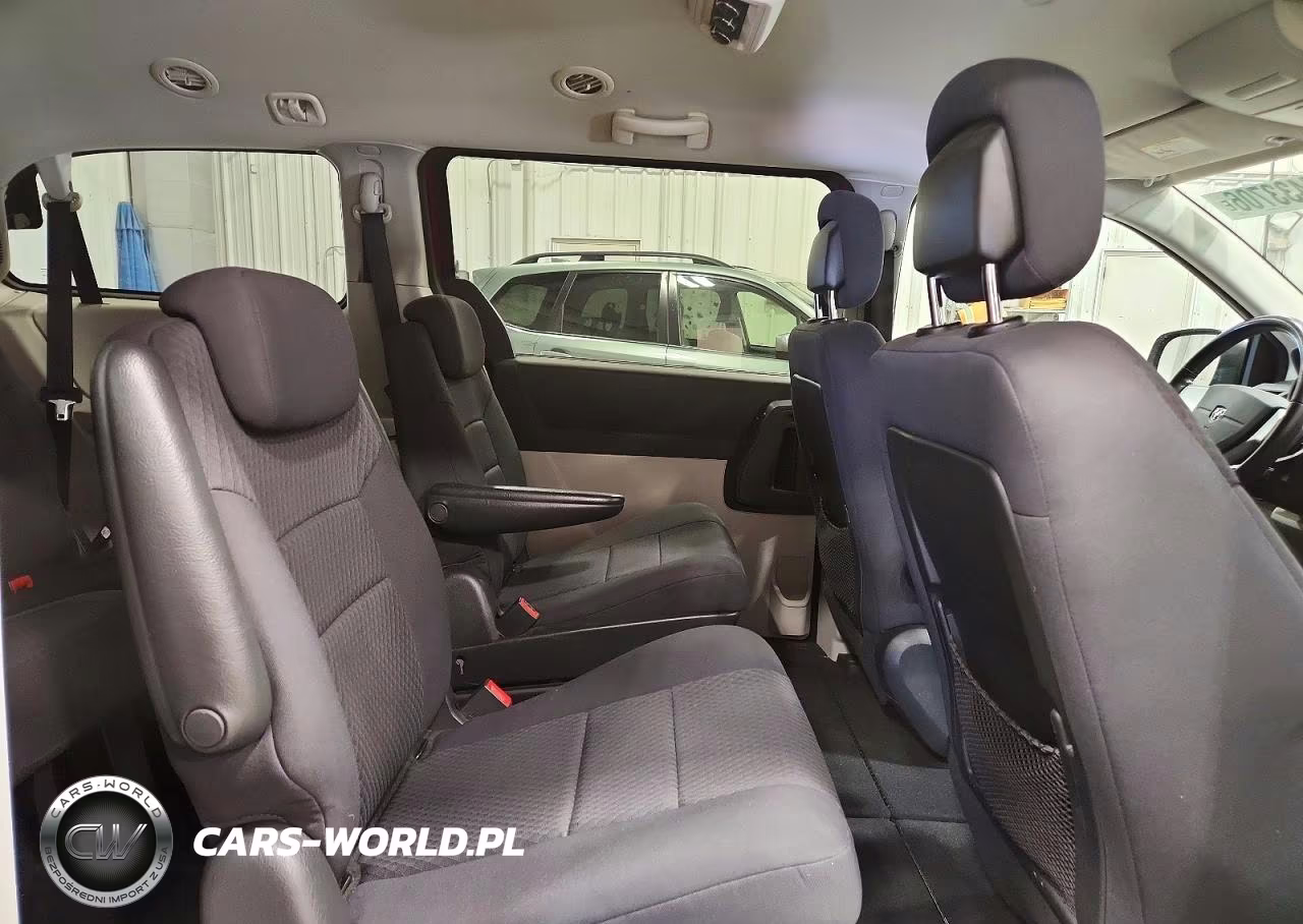 2010 Dodge Grand Caravan Hero VIN:2D4RN3D19AR335572 - 10