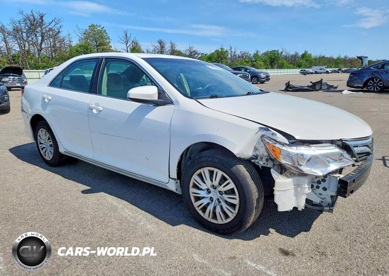 2013 Toyota Camry Le VIN:4T1BF1FKXCU193918 - 4
