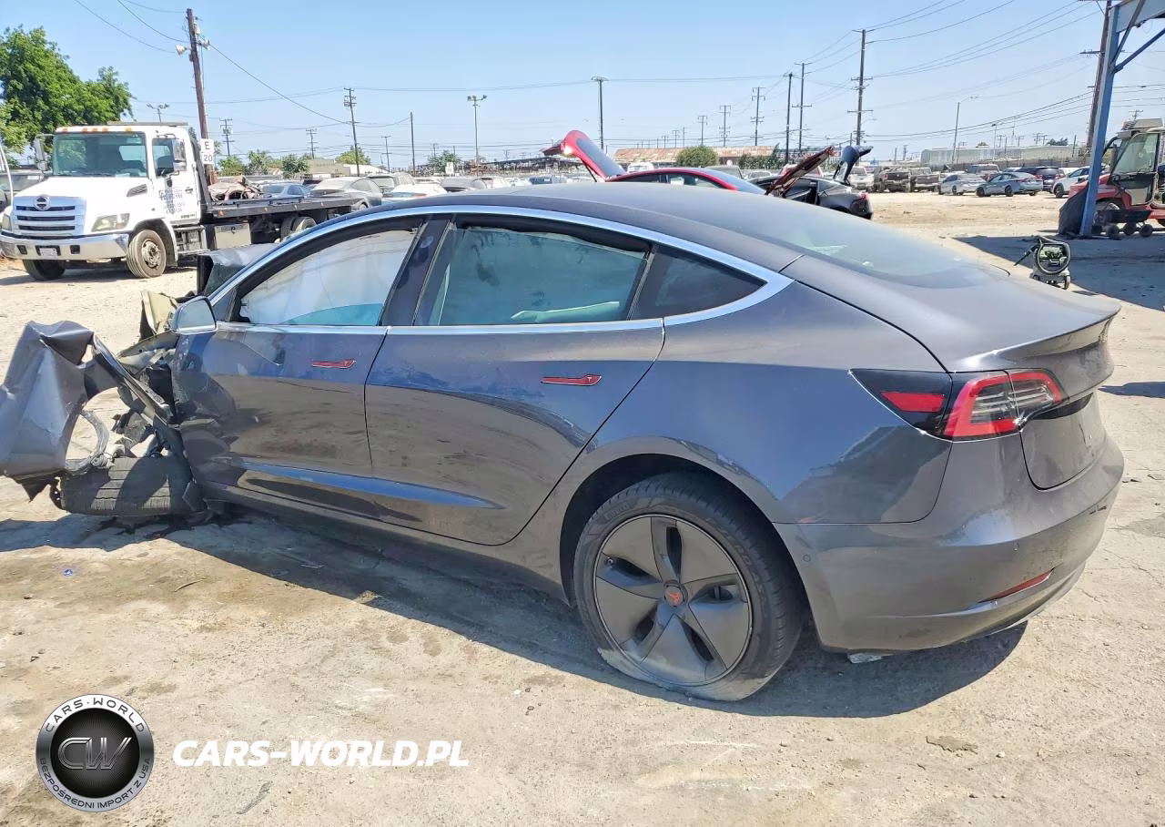 2018 Tesla Model 3 VIN:5YJ3E1EA2JF166660 - 2
