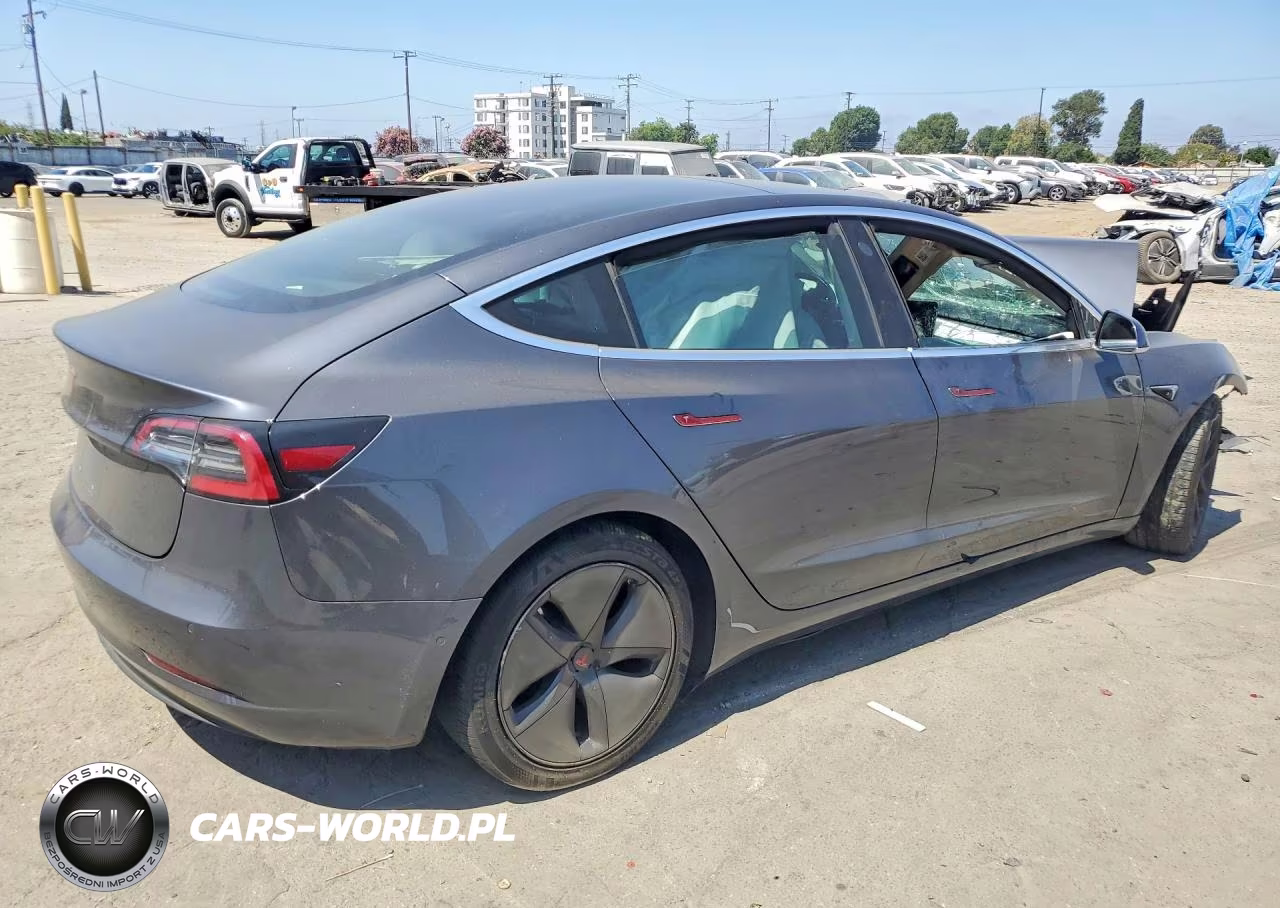 2018 Tesla Model 3 VIN:5YJ3E1EA2JF166660 - 3