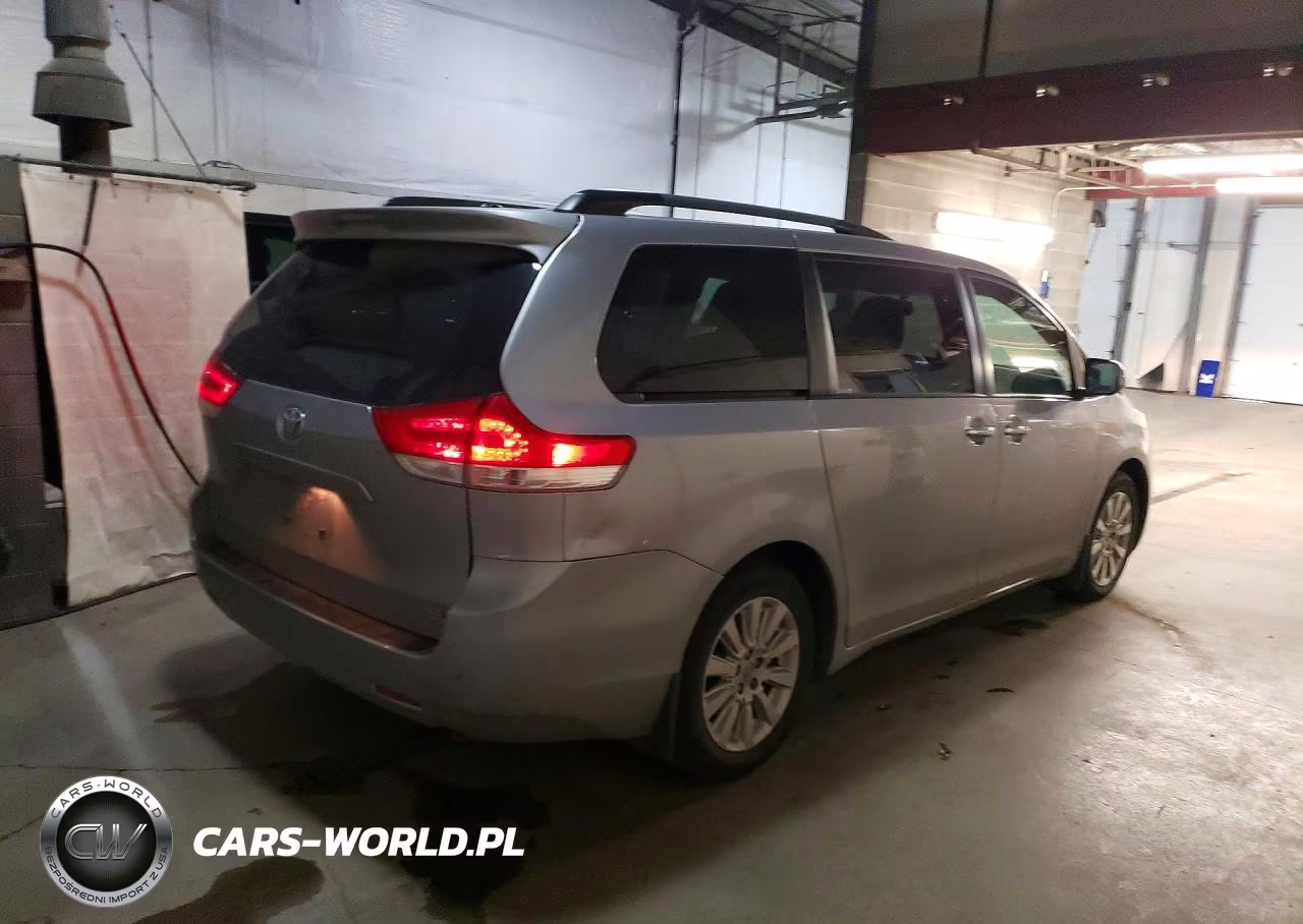 2014 Toyota Sienna Xle 7-Passenger VIN:5TDDK3DC2ES084781 - 3
