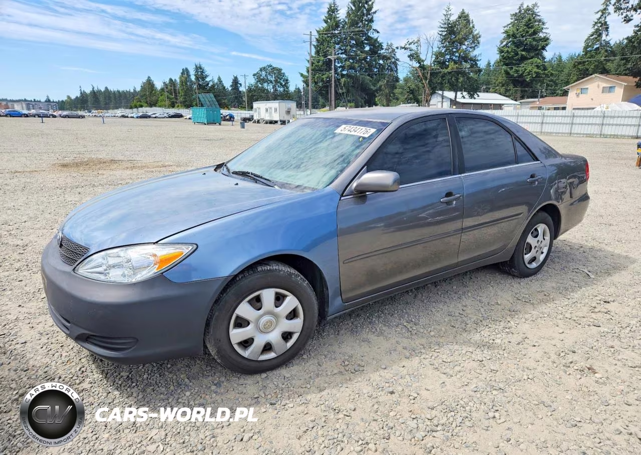 2004 Toyota Camry Le – zdjęcie 1 z 12