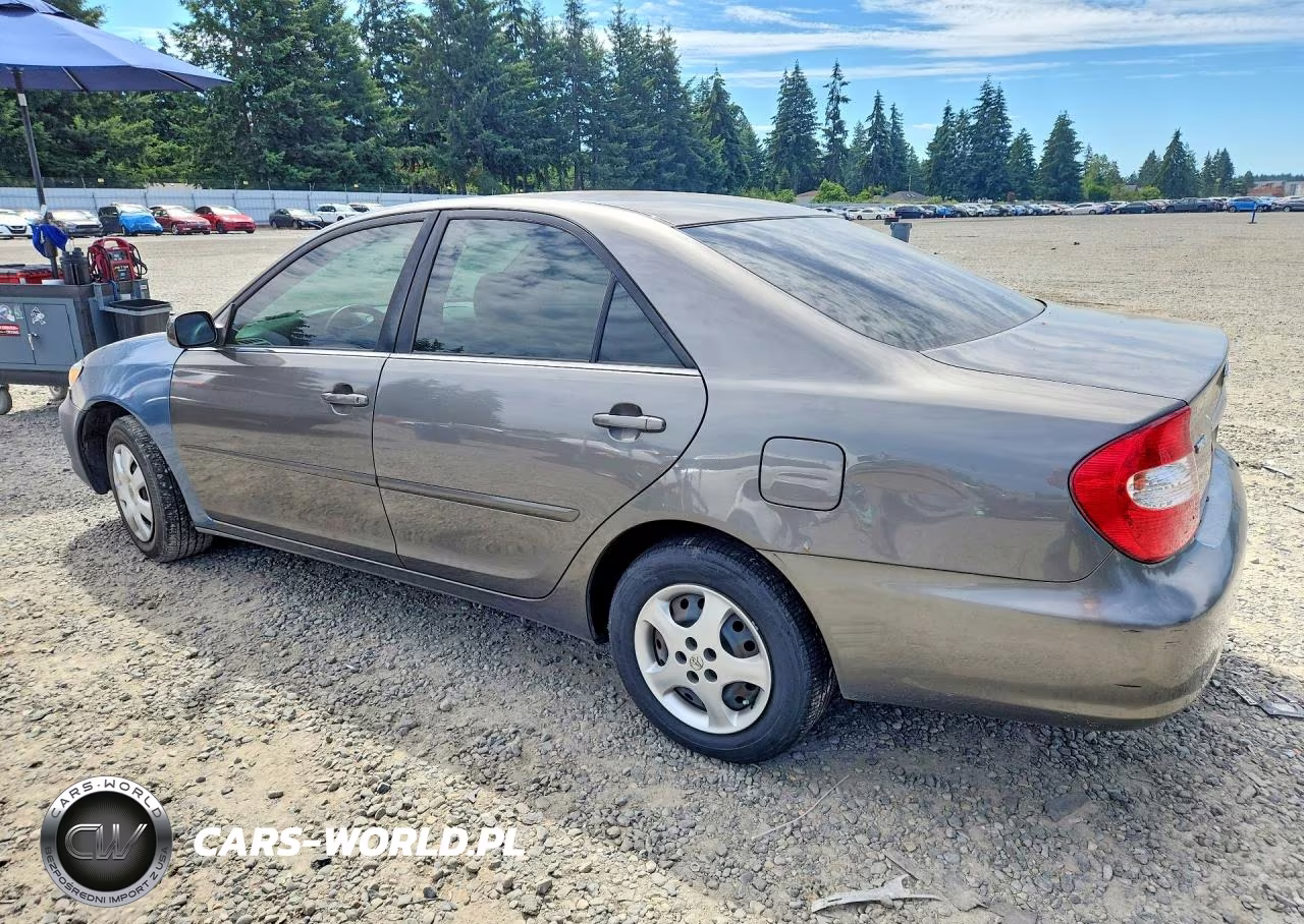 2004 Toyota Camry Le VIN:JTDBE32K340297653 - 2