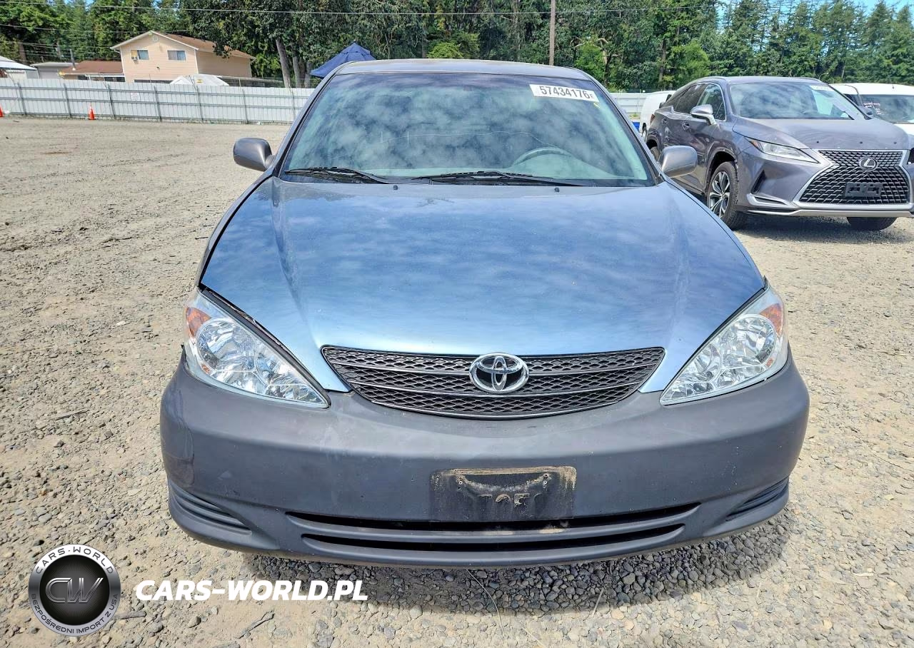 2004 Toyota Camry Le VIN:JTDBE32K340297653 - 5
