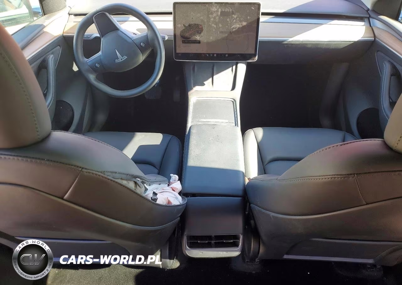 2023 Tesla Model Y VIN:7SAYGDEE8PF928230 - 8