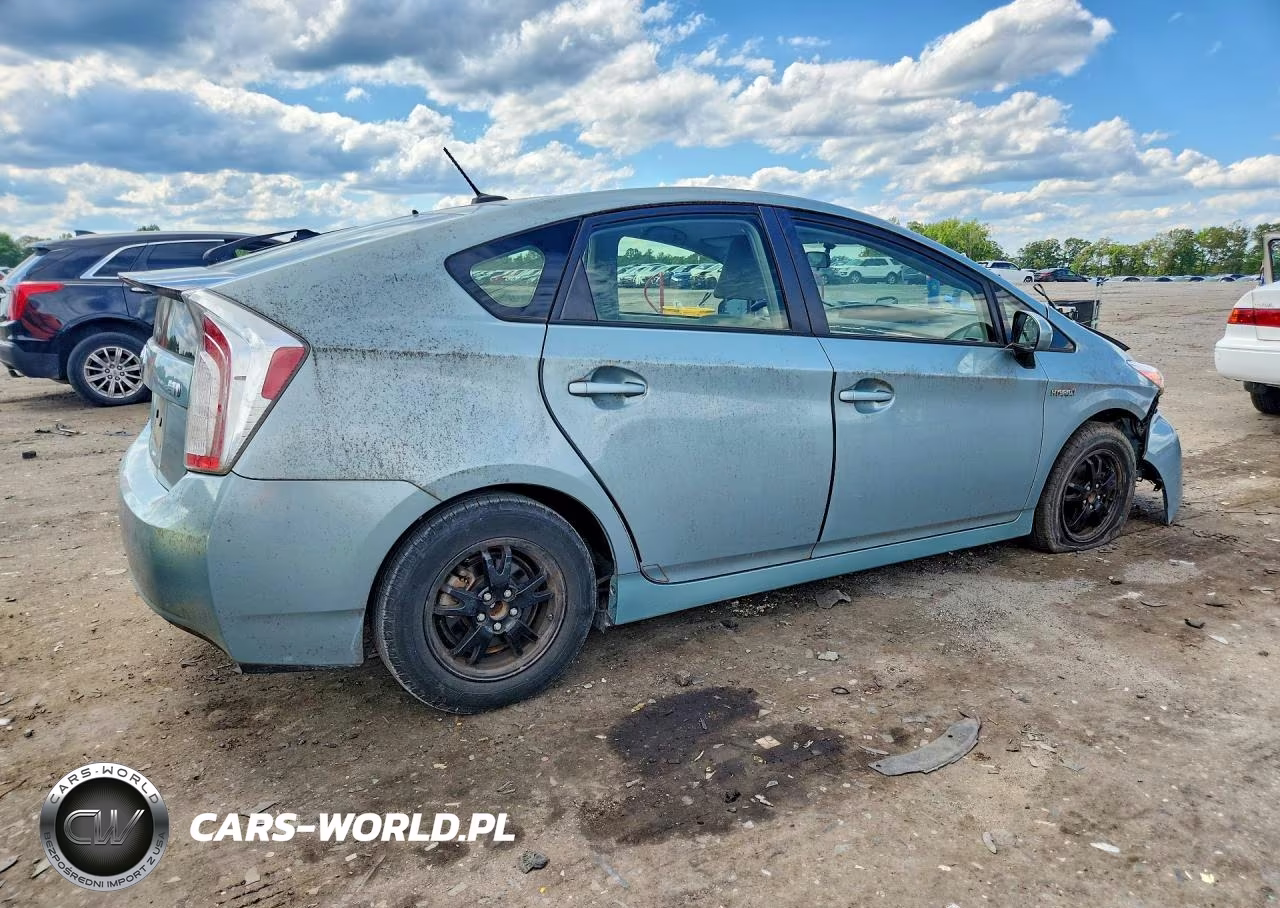 2014 Toyota Prius Three VIN:JTDKN3DU3E1754004 - 3