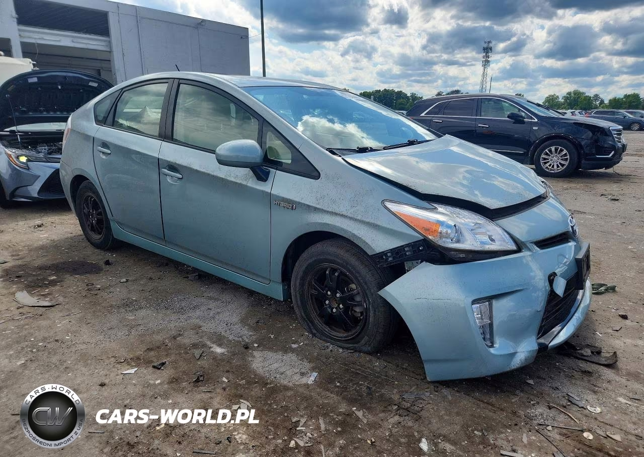2014 Toyota Prius Three VIN:JTDKN3DU3E1754004 - 4