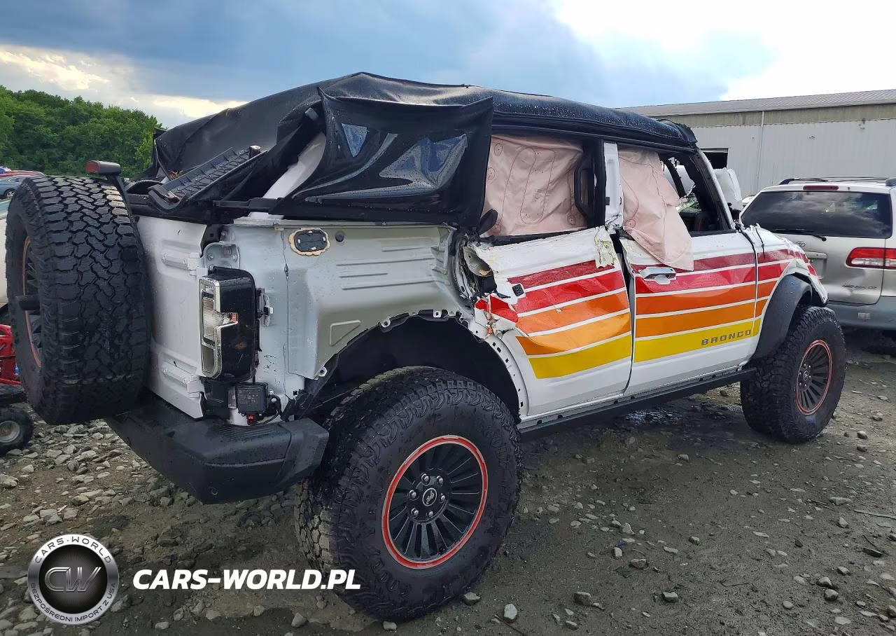 2025 Ford Bronco Big Bend VIN:1FMEE7BH2SLB69694 - 3