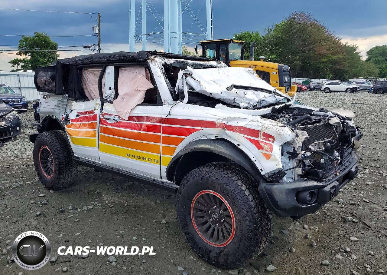 2025 Ford Bronco Big Bend VIN:1FMEE7BH2SLB69694 - 4