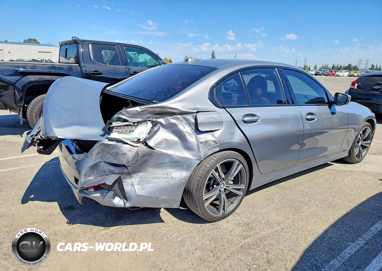 2023 BMW 330I VIN:3MW69FF01P8D41138 - 3