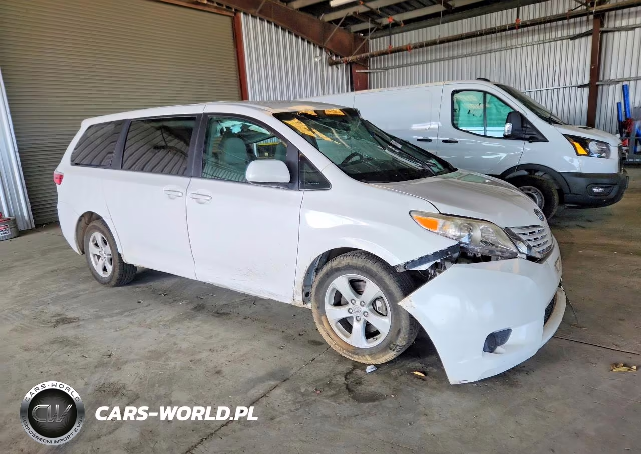 2015 Toyota Sienna L 7-Passenger VIN:5TDZK3DC5FS600753 - 4