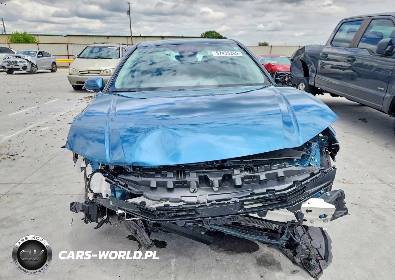 2026 Toyota Camry Le VIN:4T1DAACK4TU748793 - 5