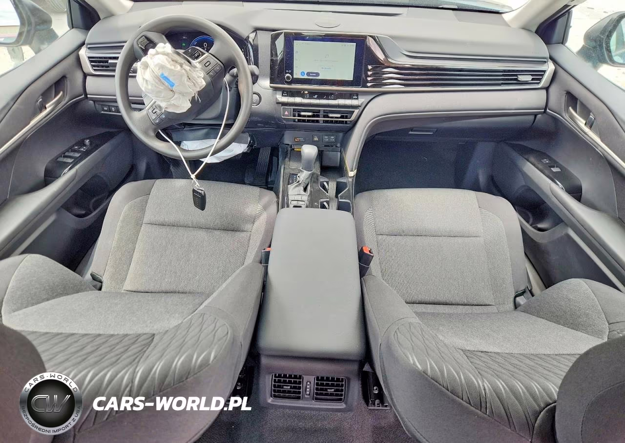 2026 Toyota Camry Le VIN:4T1DAACK4TU748793 - 8