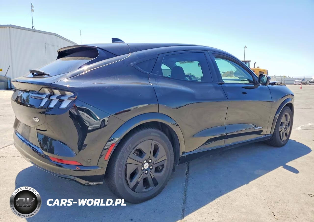 2022 Ford Mustang Mach-E California Route 1 VIN:3FMTK2SUXNMA02325 - 3