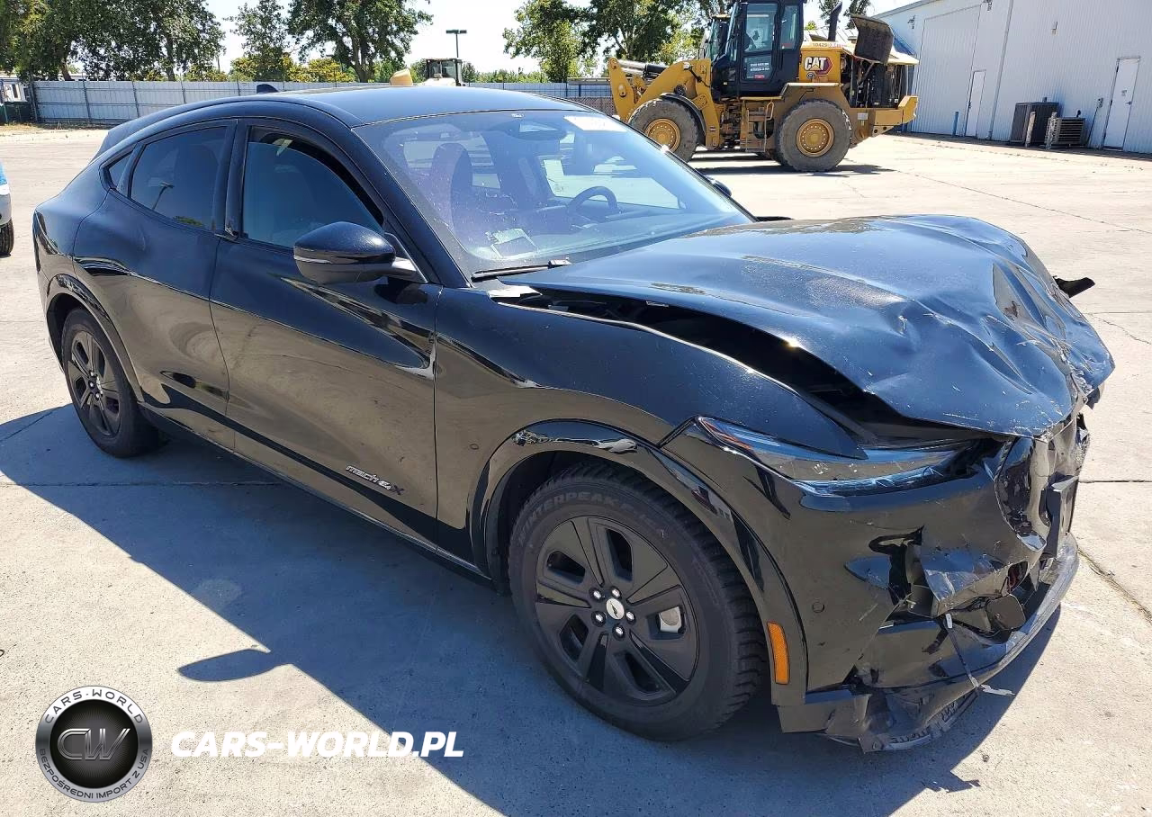 2022 Ford Mustang Mach-E California Route 1 VIN:3FMTK2SUXNMA02325 - 4