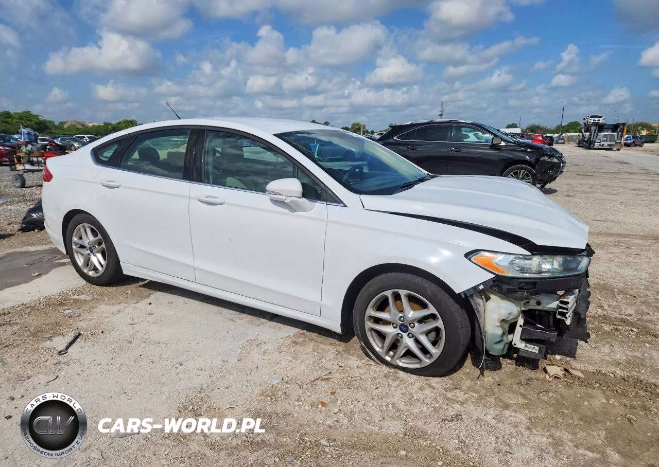 2015 Ford Fusion Se VIN:3FA6P0H71FR274894 - 4